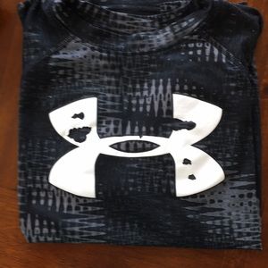 Boys Under Armour Shrapnel Tee Small